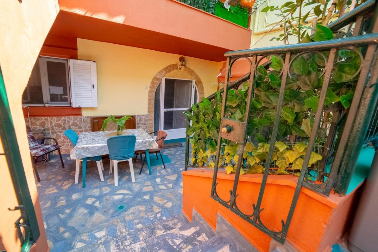 Krasa 2Bedroom Apartment Ágios Matthaíos Exterior foto